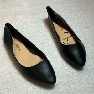 Black pointy flats. Black. Size 9. New.